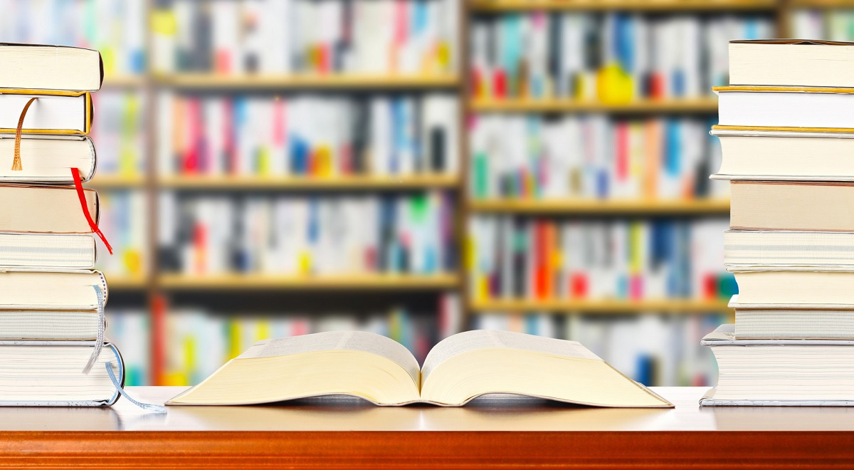 「色褪せによる返本」を防ぎ、本の価値を長く守る。【耐光インキ】が叶える長持ち装丁